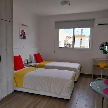 Chicos Apartamento Ayia Napa