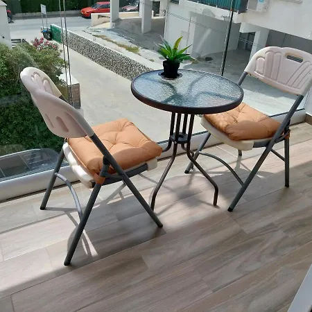 Chicos Apartament Ajia Napa