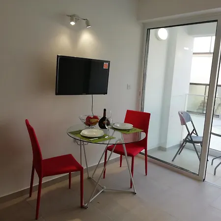 Chicos Apartament Ajia Napa